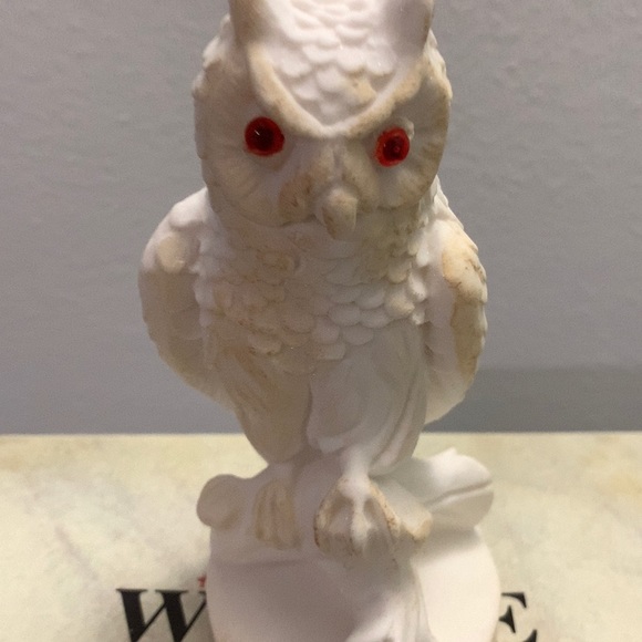 Alabastrite white Snow Owl with red eyes - Picture 2 of 13